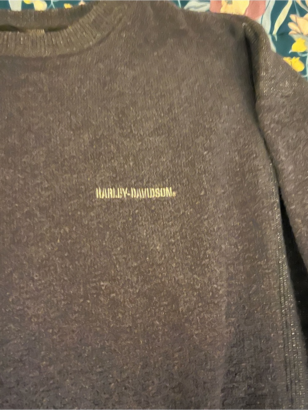 Harley-Davidson Black Crewneck Sweatshirt with Small Chest Logo Men’s Size Large - Picture 2 of 4